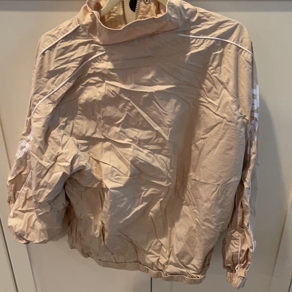 Aritzia Windbreaker - Picture 3 of 4